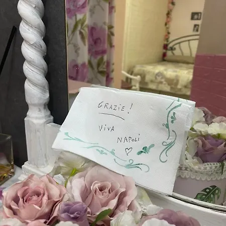 Oda ve Kahvaltı Flower's Napoli