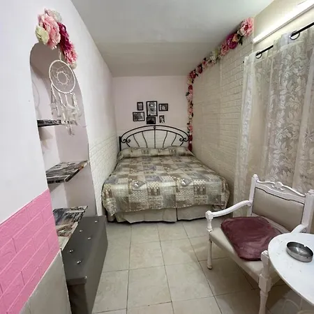 Flower's Bed & Breakfast